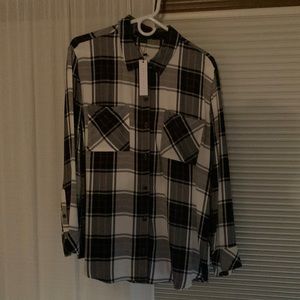 Large Sanctuary black, white, and brown plaid button down blouse
